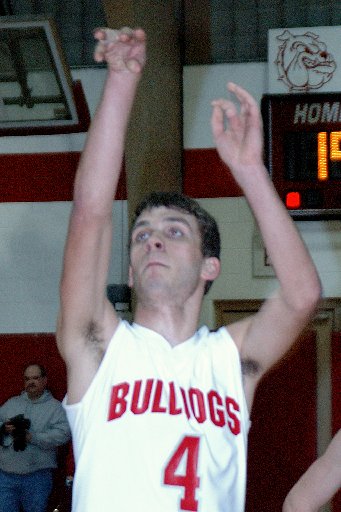 Bentley grad Tony Badder will play college basketball for Alpena Community 