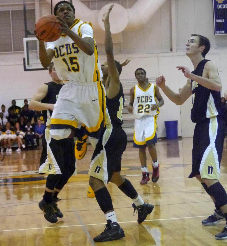 Detroit Country Day boys basketball rolls past L’Anse Creuse North, 8859