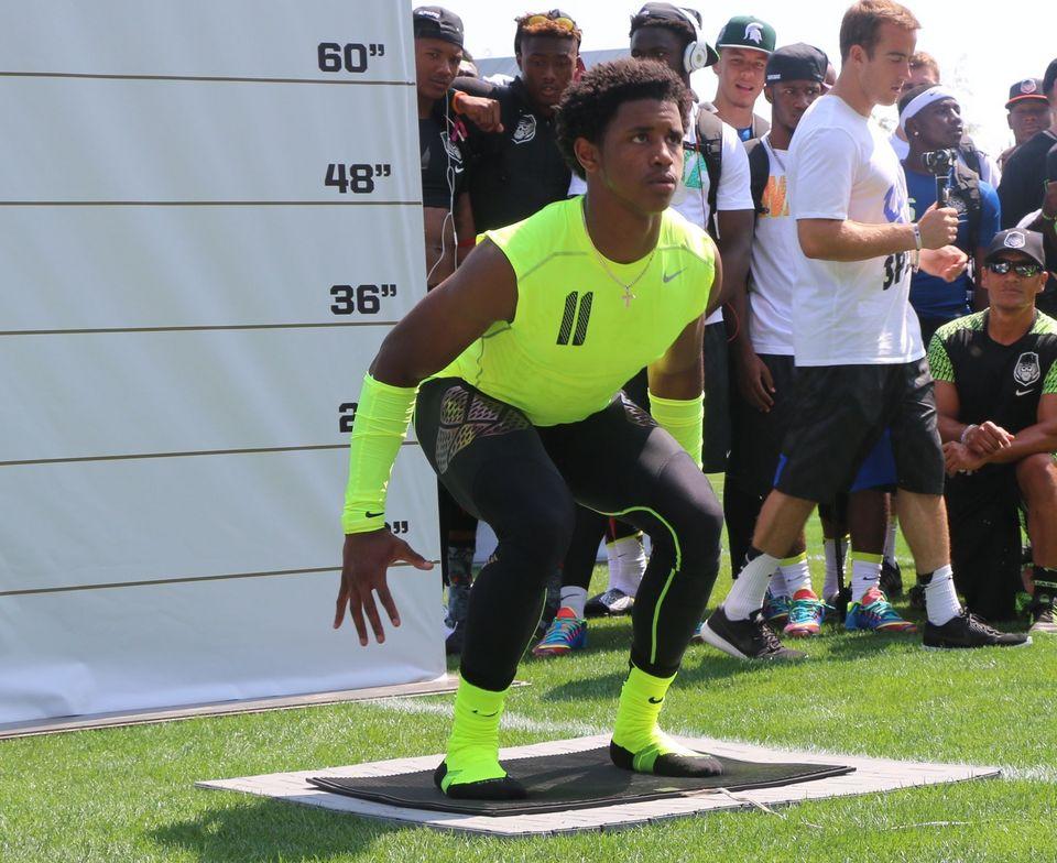 5star Detroit Cass Tech WR Donovan PeoplesJones wins Nike Football