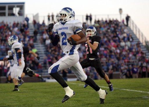 Oakridge football team overpowered by Hopkins’ run game in D5 pre Oakridge football team overpowered by Hopkins’ run game in D5 pre