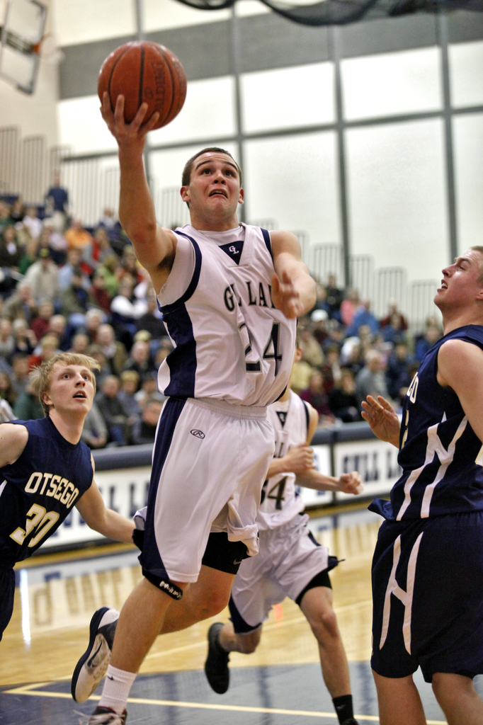 Gull Lake boys basketball team wraps up perfect regular season