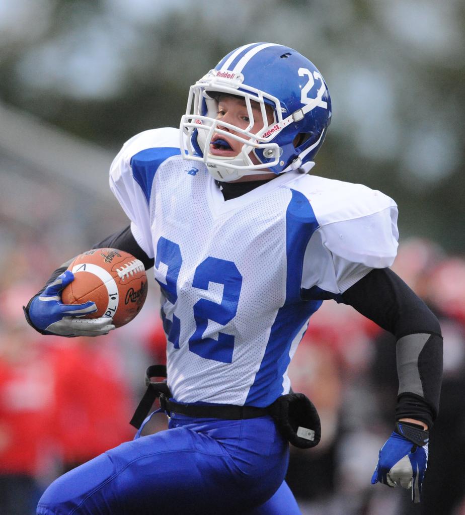 'Mutt and Jeff' producing for Plainwell football Jack Conklin, C.J. Hillstead have worked well