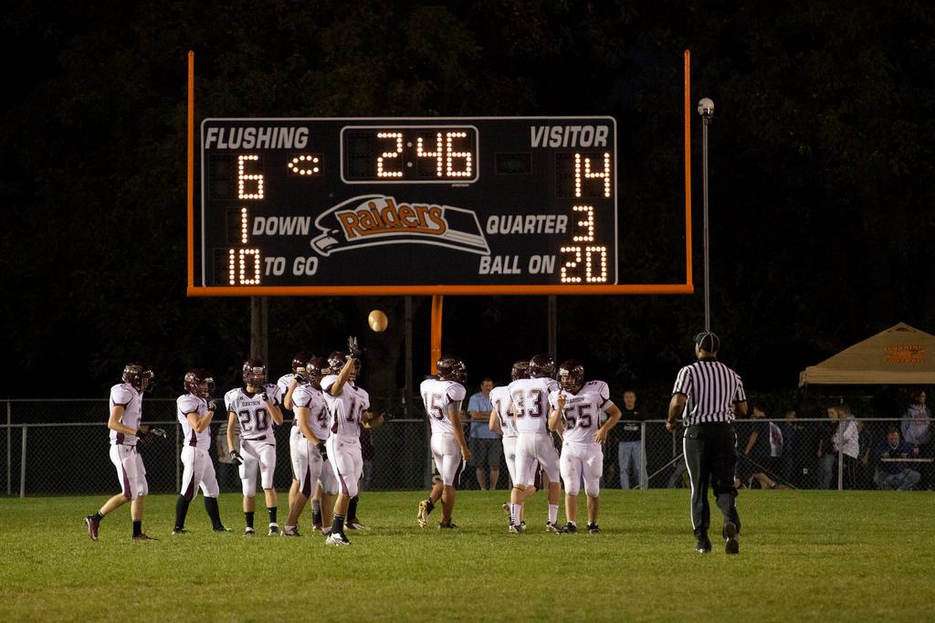 Flushing defense keeps Raiders competitive against Davison, offense