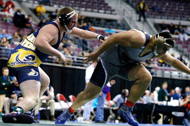 Crestwood wrestler Ali Wahab returns to Division 1 title match with dramatic win