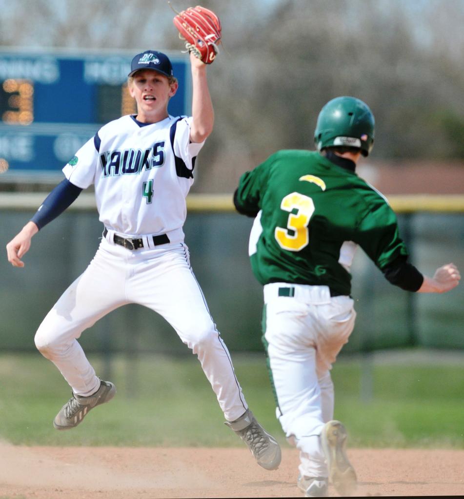 Heritage infielders Mason, Spencer Schwellenbach create family atmosphere for Hawks