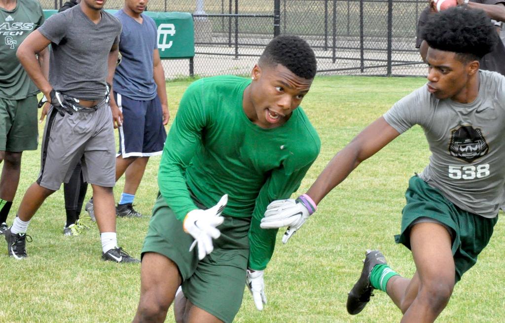 Cass Tech 2018 defensive back target Kalon Gervin offers 4.38 40-yard dash speed