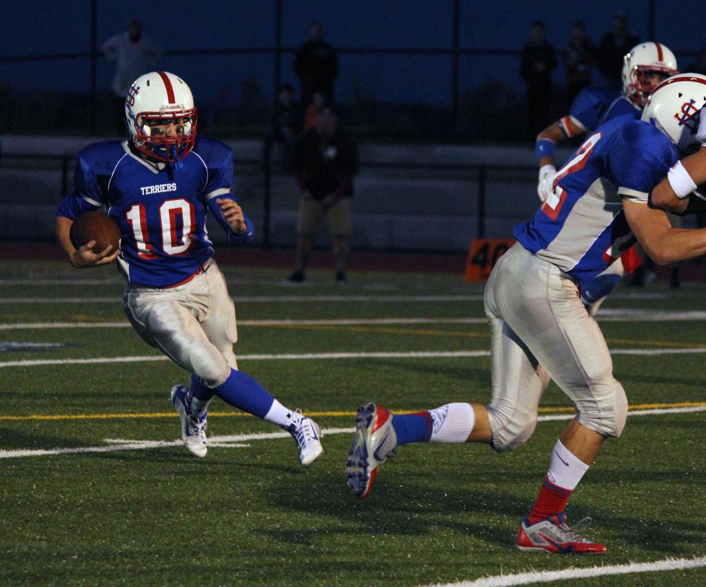 No. 7 West Springfield football starts season with 4214 victory over