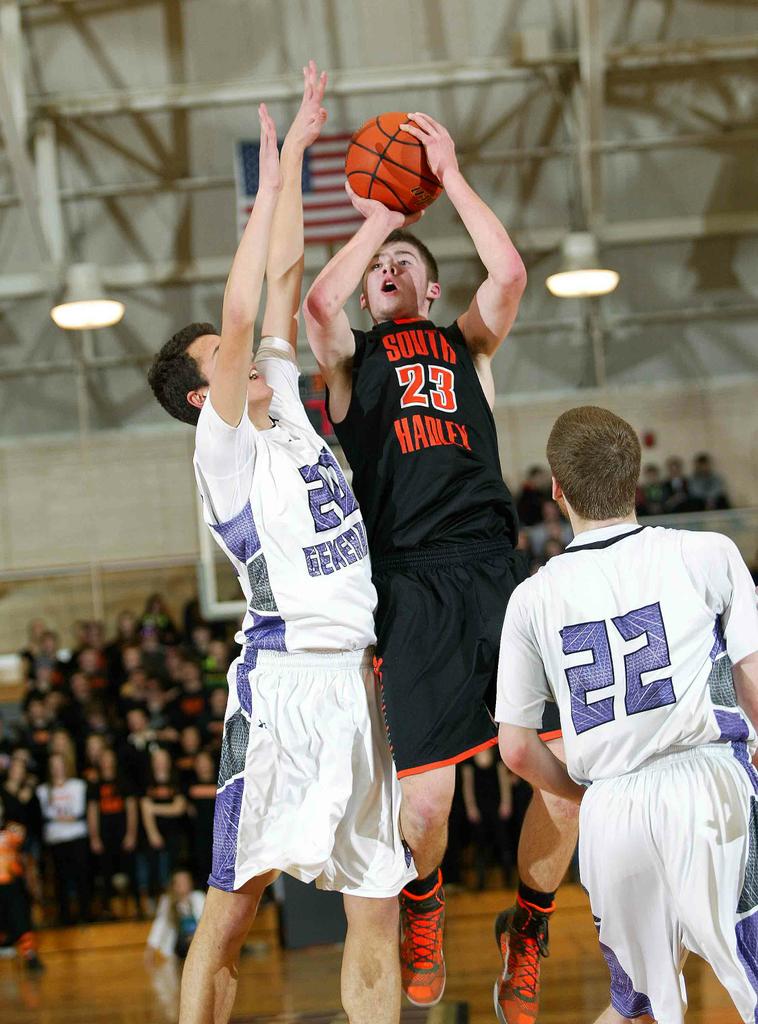 South Hadley boys basketball senior Cam Earle named Western Mass