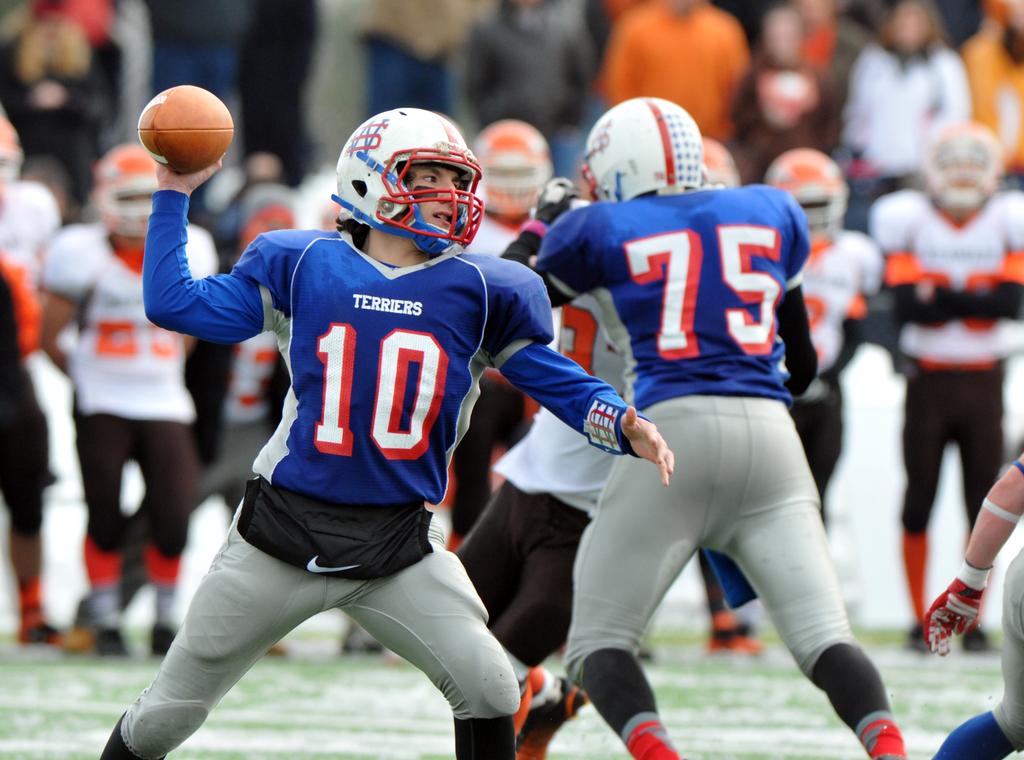 Football Preview Highpowered offenses set to square off as No. 8 West