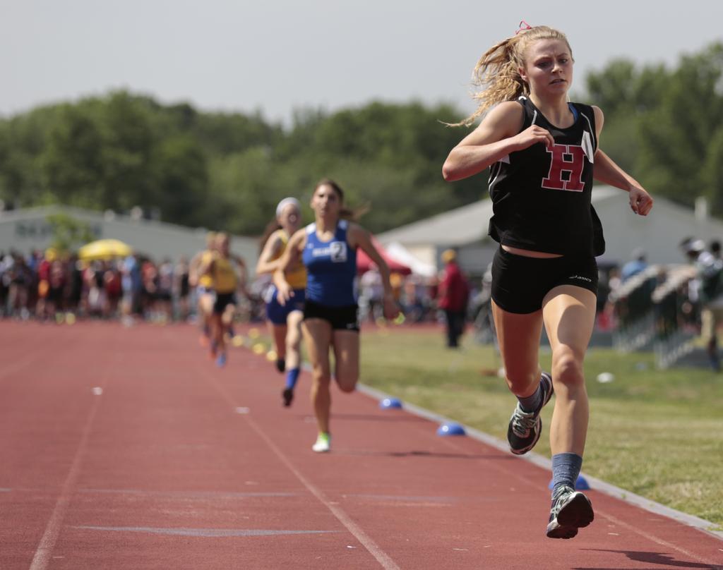 VOTE Who is the best female track athlete in Group 2?