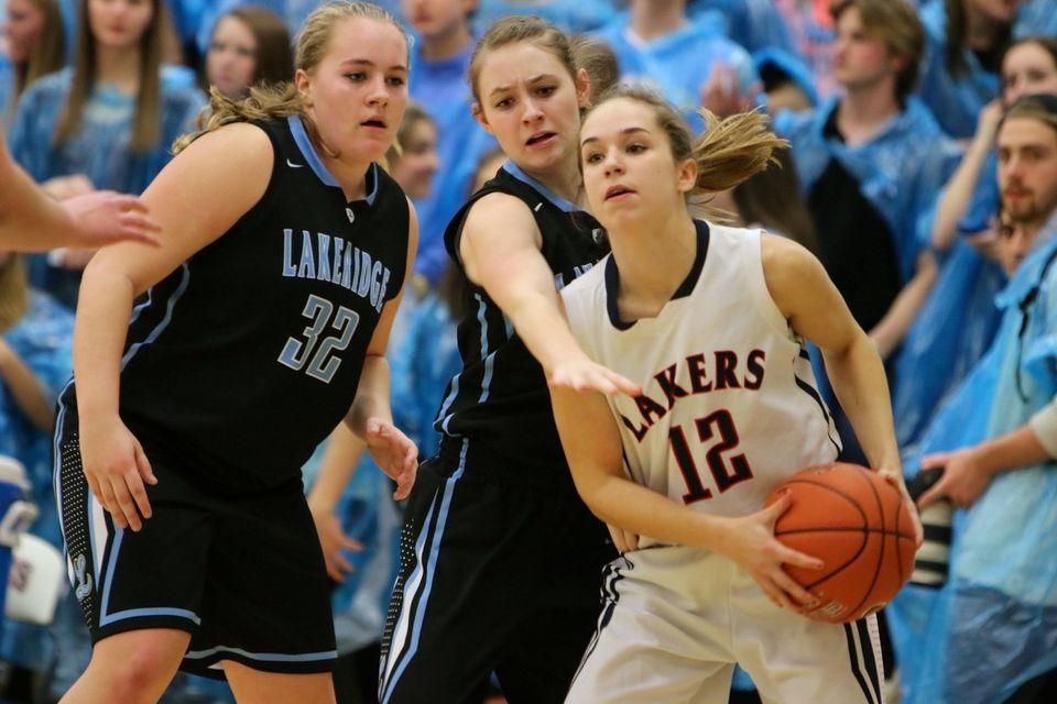 Kevin Ruble resigns as Lake Oswego girls basketball coach as revolving