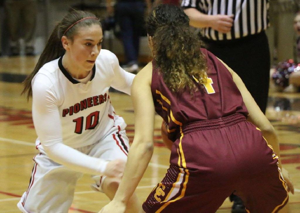 Mt. Hood girls basketball allleague Cierra Walker of Oregon City is player of the year