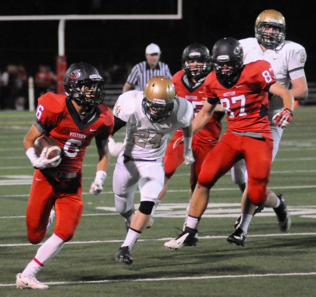 Westview takes down Beaverton 46-15 (Week 7 high school football recap