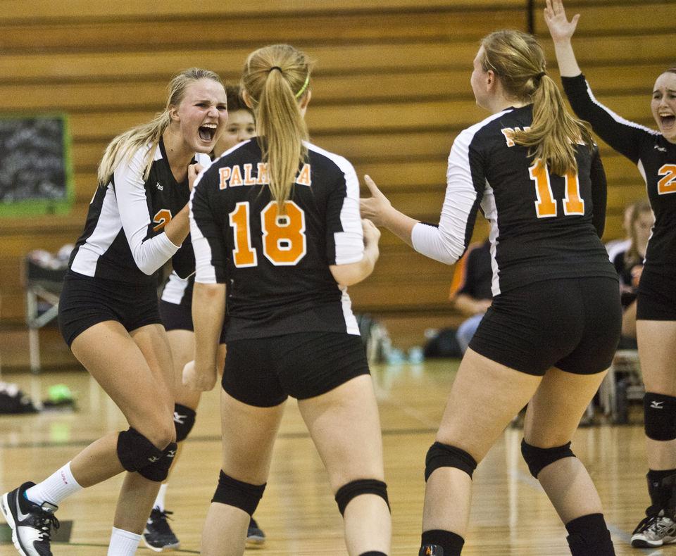 2015 Girls' volleyball preview Links to previews, stories and players