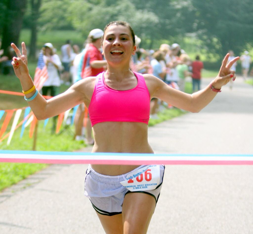 Island high school grads performing well in college cross country