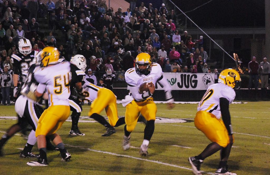 Straughn locks up home playoff game with 4921 win over Opp