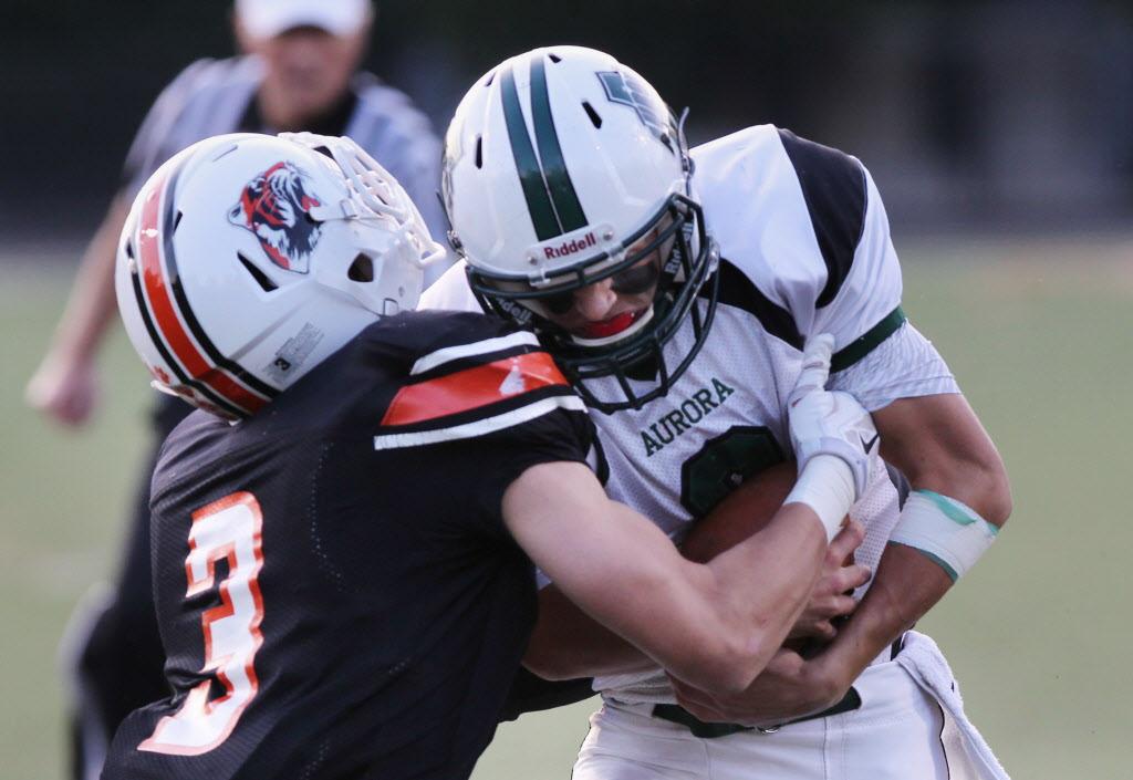 Aurora football still unbeaten as Greenmen defeat Chagrin Falls, 4214