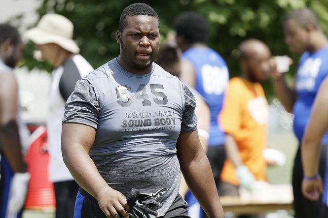 Vote for the MLive Detroit area defensive lineman that dominates the trenches the most