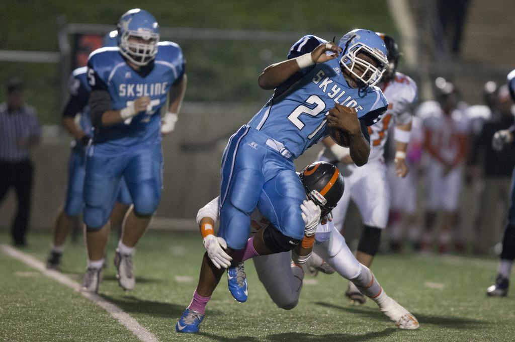 Dearborn knocks Skyline out of playoff eligibility with 30-27 win