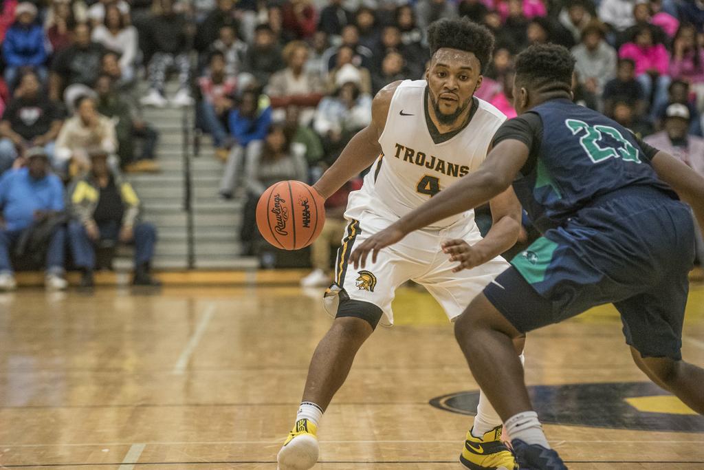 Henry Speight picks up double-double as Saginaw boys basketball team tops Oak Park