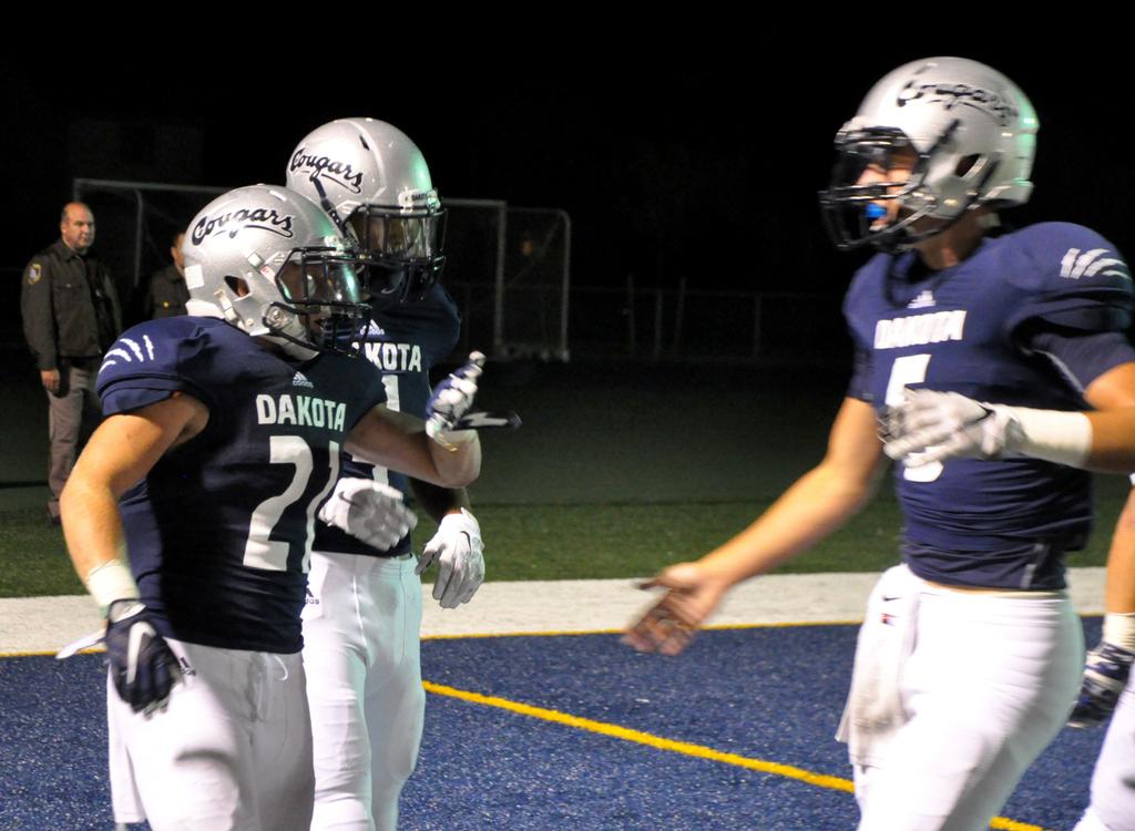 Live updates: Follow along live from the St. Mary's at Macomb Dakota football game
