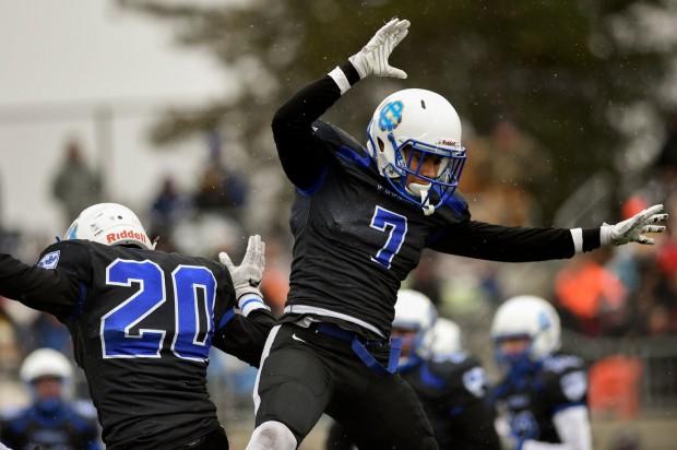 Live chat: Join us when Grand Rapids Catholic Central, Detroit Country Day play for Division 4 title