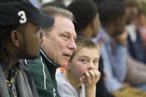 Tom Izzo in attendance as Romeo Weems and New Haven top Warren Cousino 72-35
