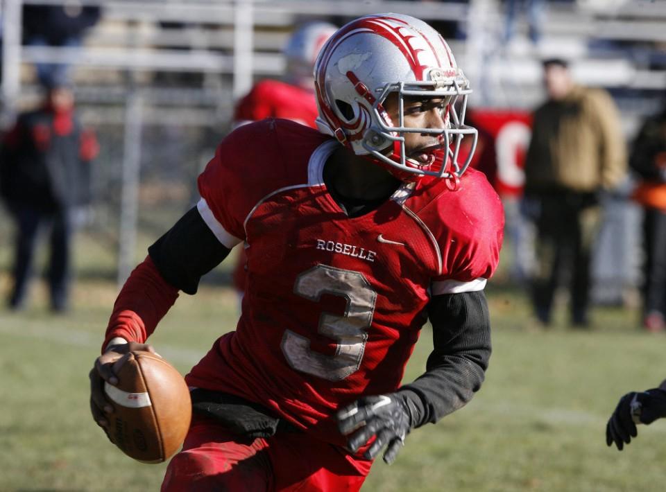 Complete coverage Roselle football tops Bound Brook in Game of the Week