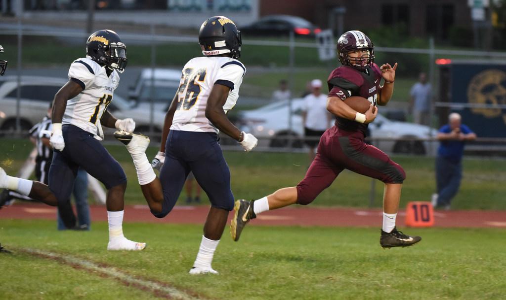 Phillipsburg football conquers Ridge to claim MidState 38 division