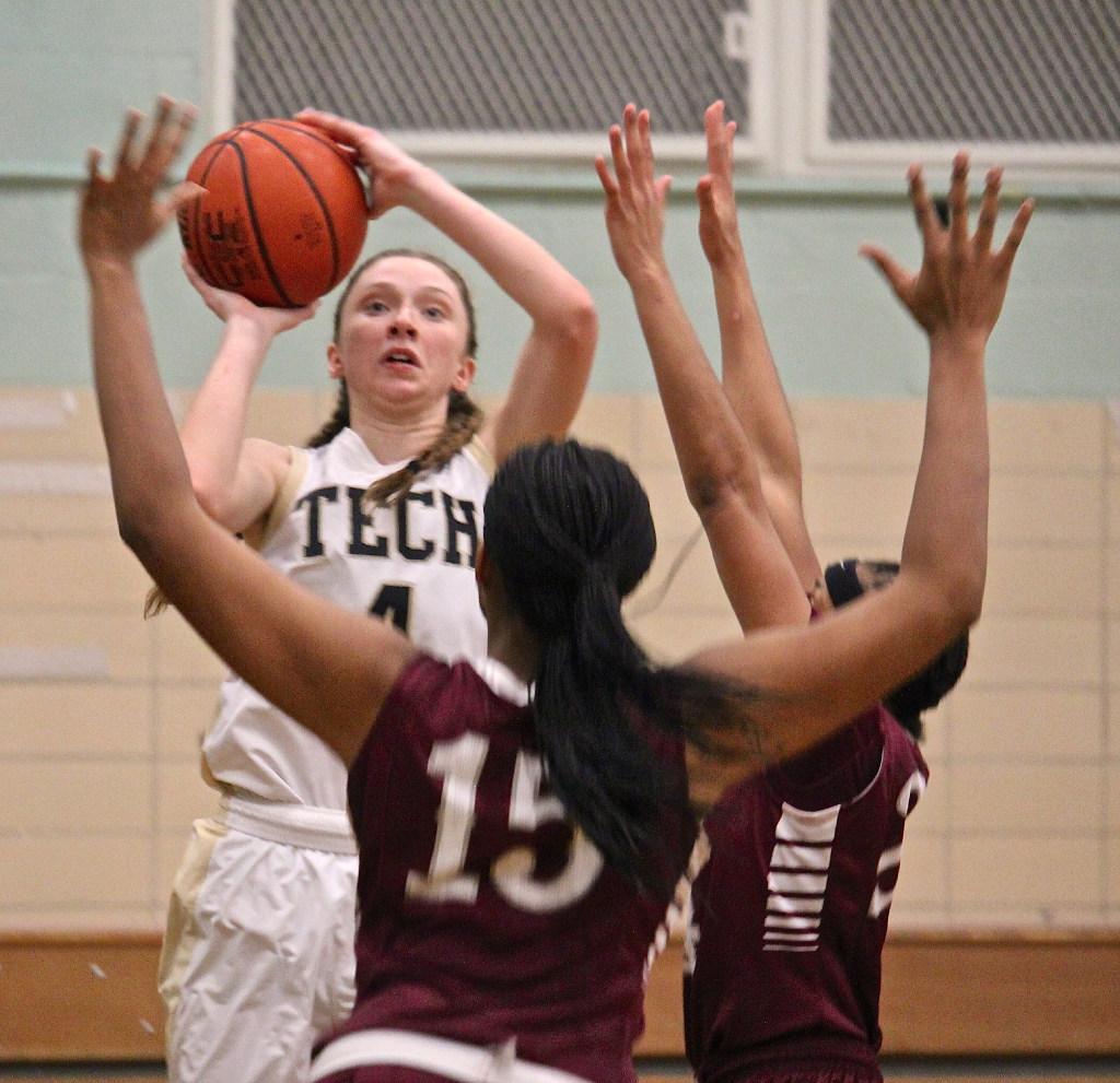 McKee/Staten Island Tech girls' basketball team triumphs in first