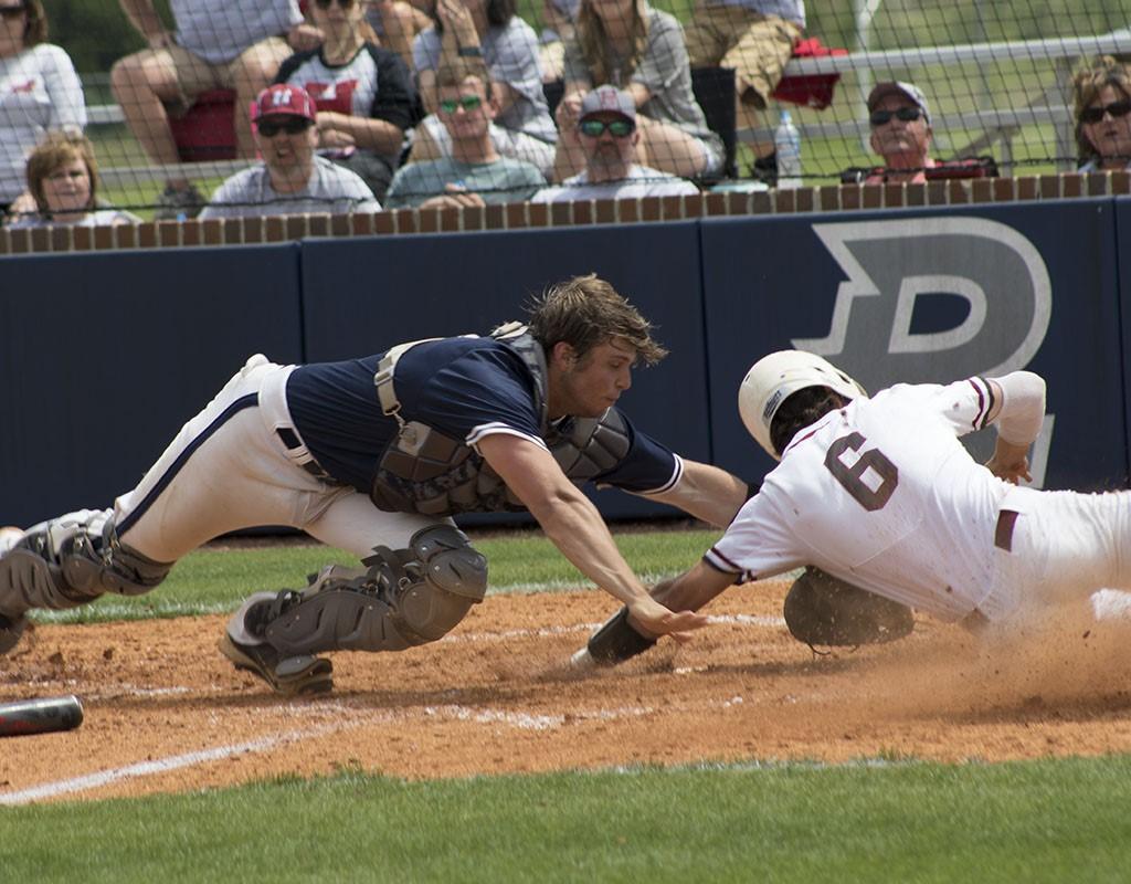 Haleyville 11, Randolph 5 Lions score 6 runs in 8th, move on to